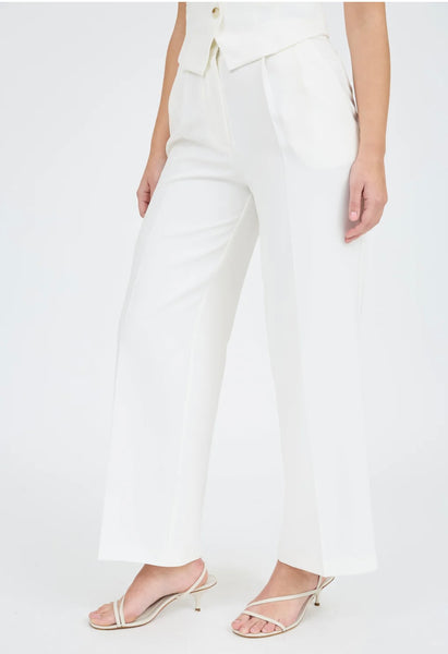 Livin in White Pants