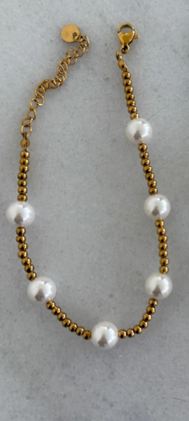 Gold Pearl Beaded Bracelet