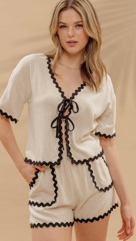 Loungin in La Vern Set