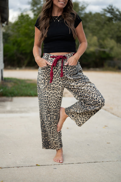 Leopard Tie Barrel Jeans