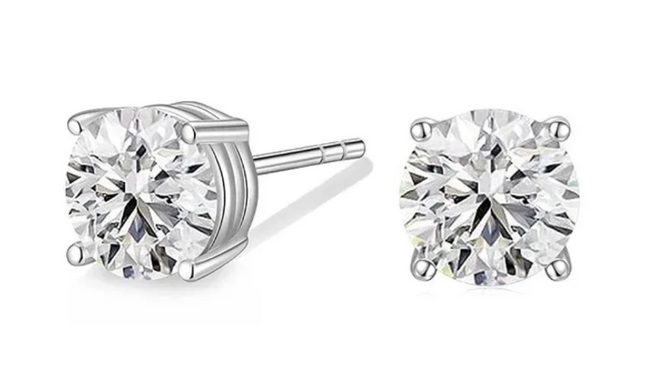 Round Diamond Studs