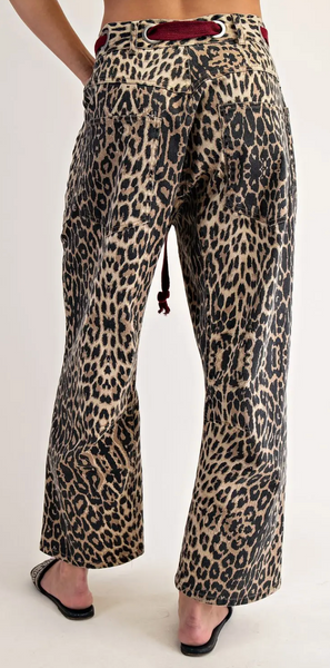 Leopard Tie Barrel Jeans