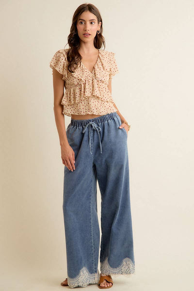 Trimmed in Lace Demin Pants