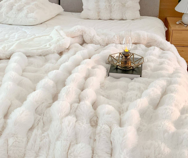 Luxe Cloud Blankets